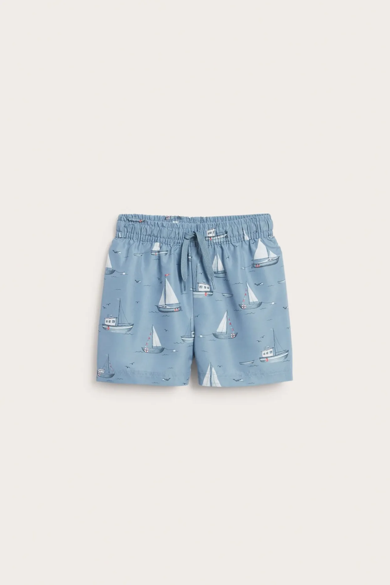 Badshorts med båtmönster