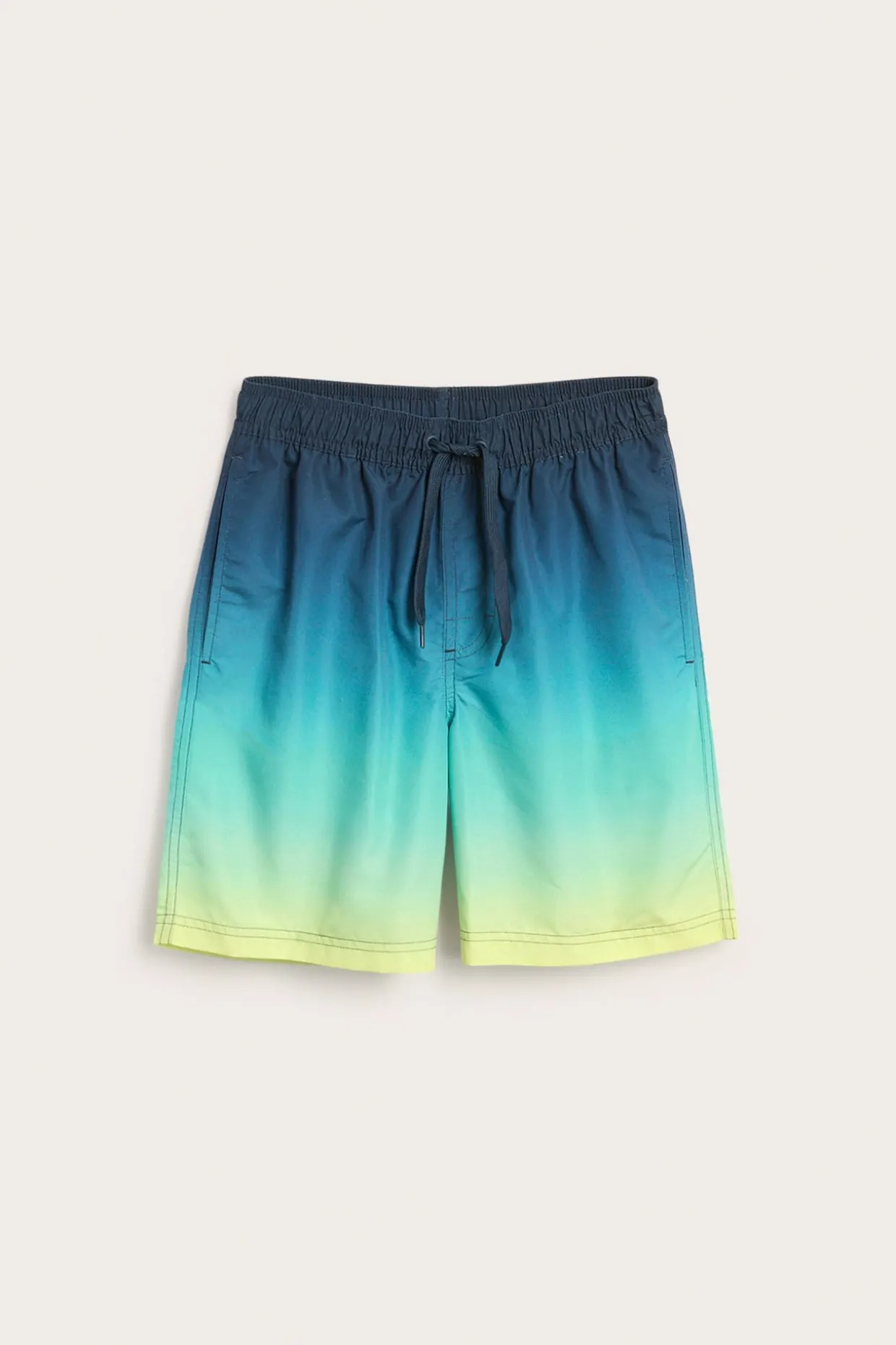 Badshorts med ombremönster
