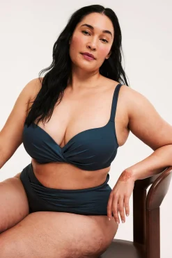 Bikini-bh med omlottdetalj