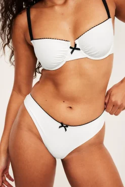 Bikinitrosa brazilian