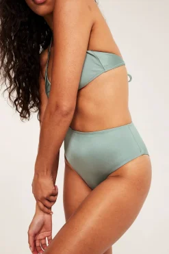 Bikinitrosa brazilian high leg