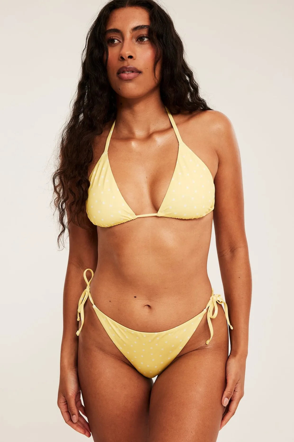 Bikinitrosa brazilian med knytband