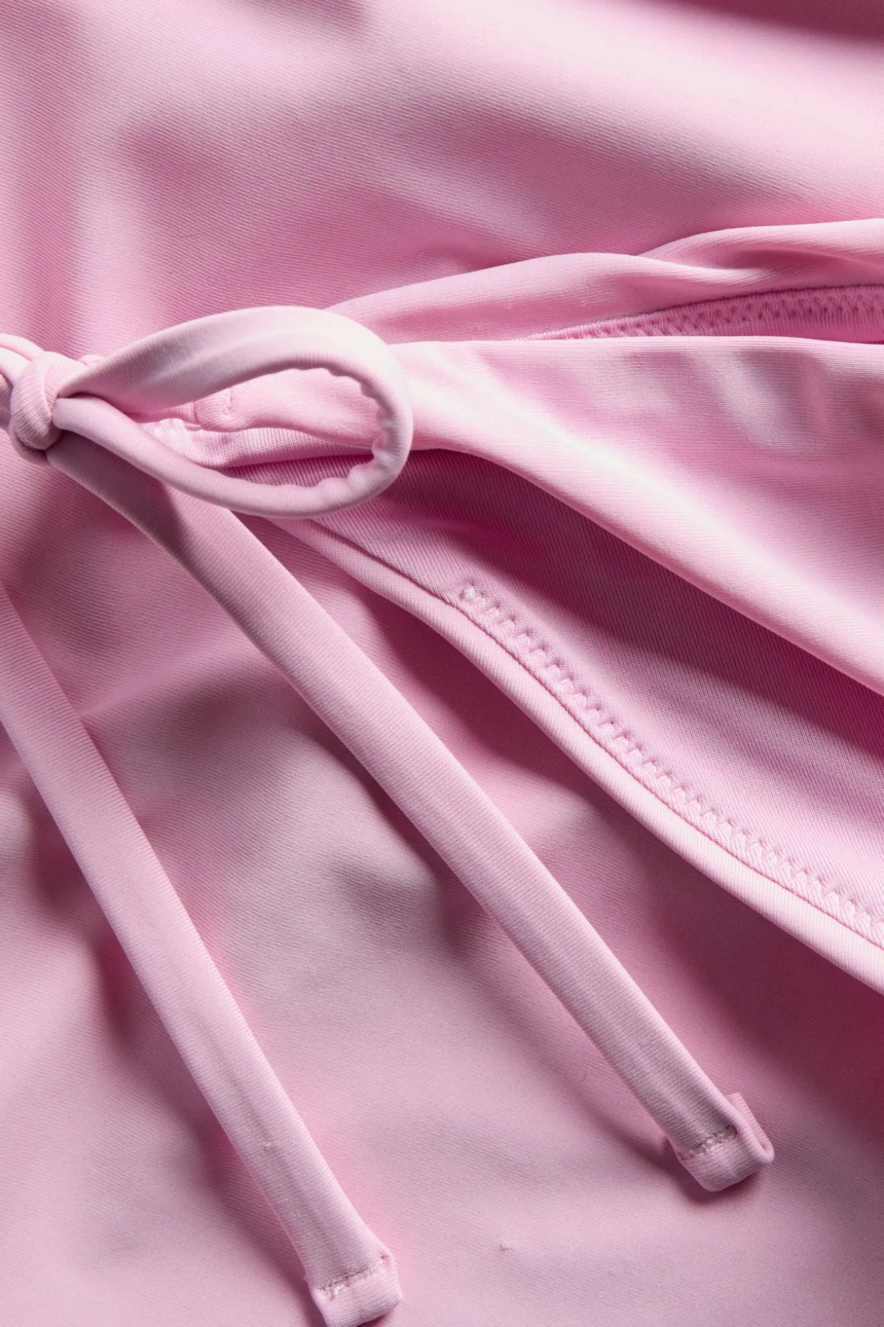 Bikinitrosa brief med knytband