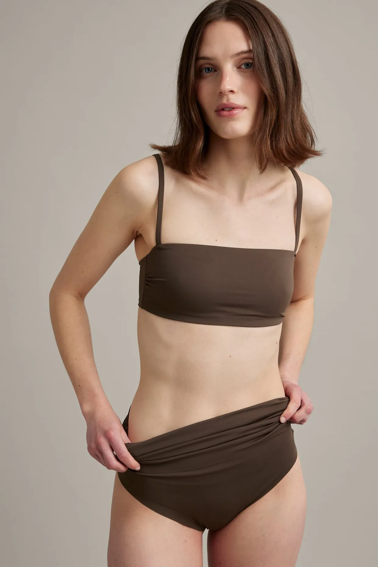 Bikinitrosa brief med nedvikbar midja
