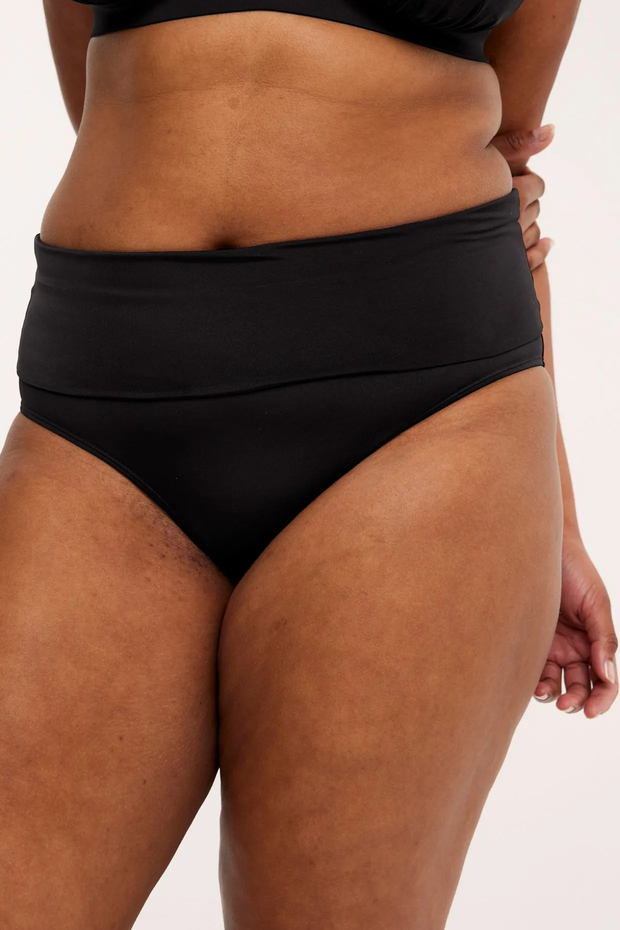 Bikinitrosa brief med nedvikbar midja