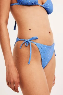 Blommiga bikinitrosor