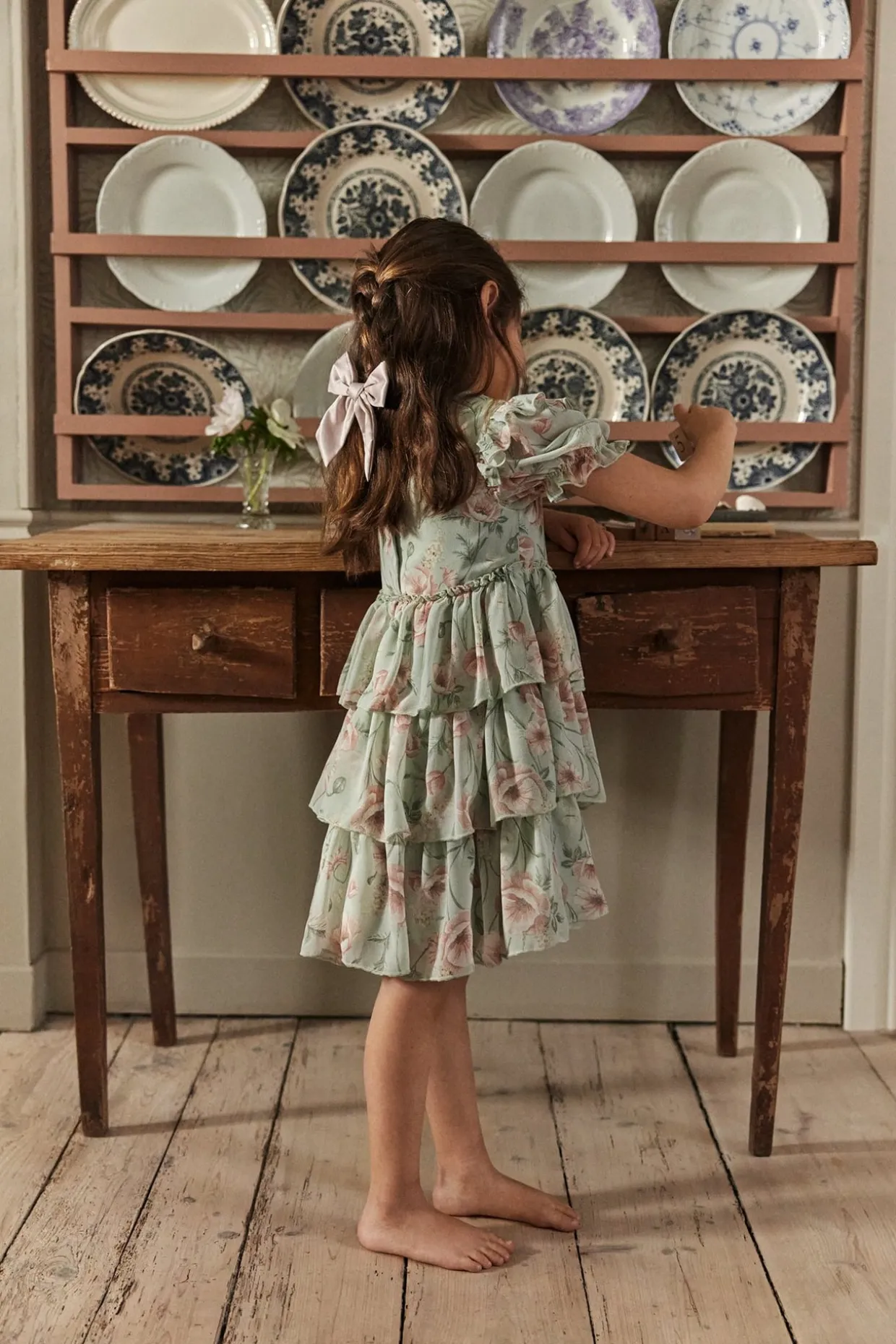 Blommig chiffongklänning