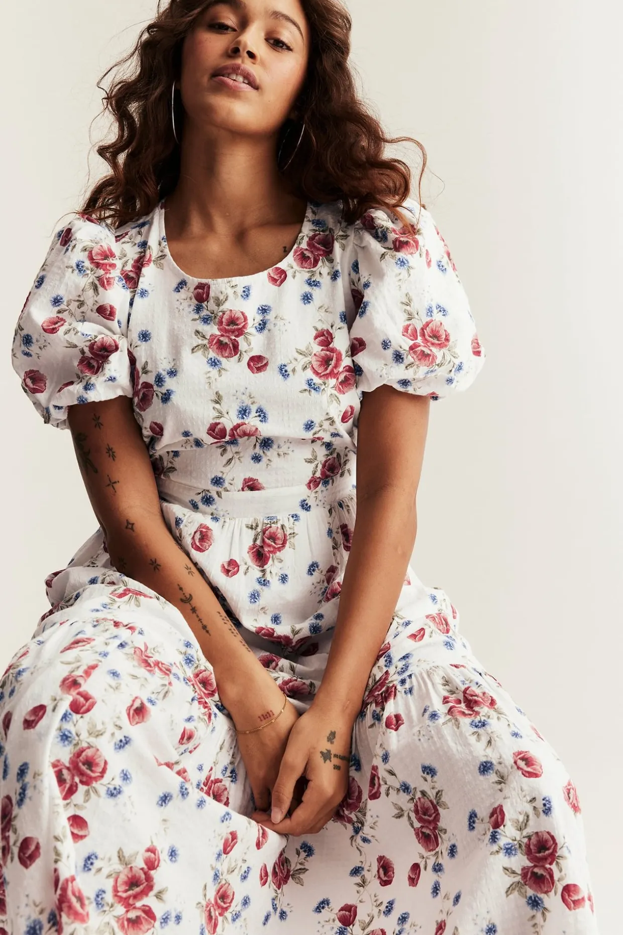 Blommig klänning Newbie Woman