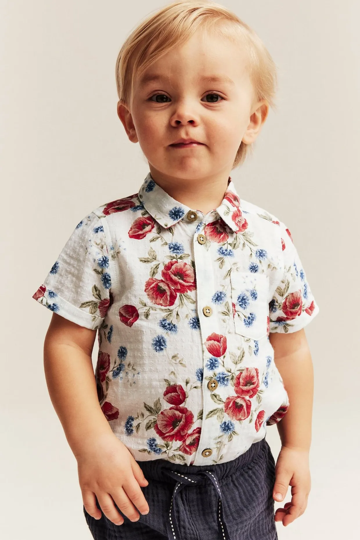 Blommig kortärmad skjortbody