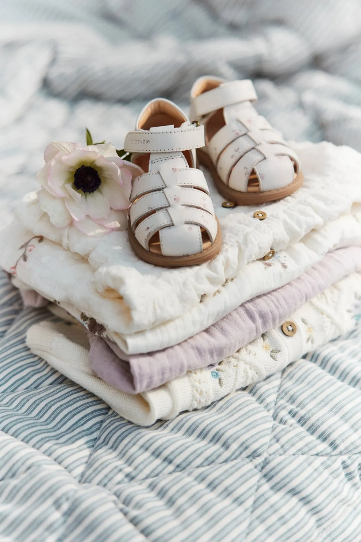 Blommig sandal Hällevik