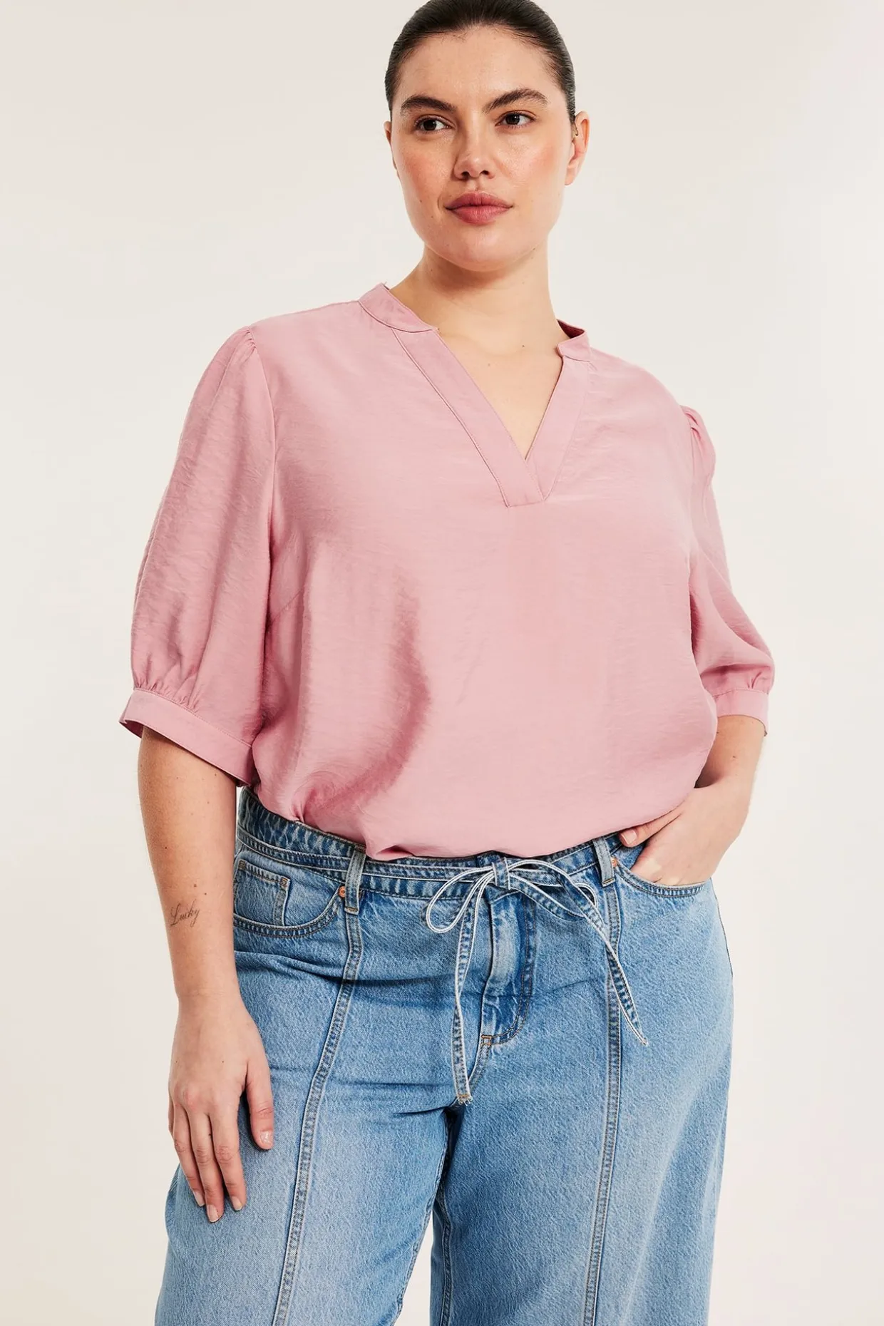 Blus med puffärm
