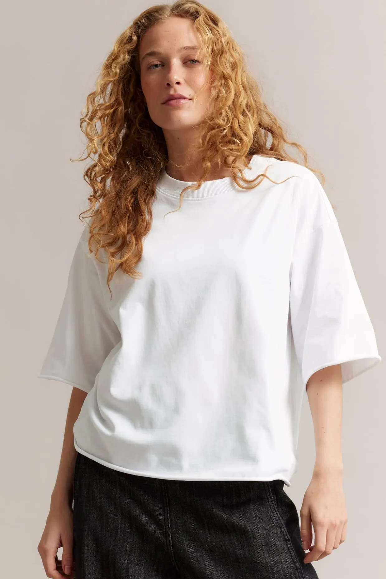 Boxig t-shirt med rullade kanter