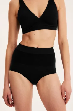 Brieftrosa seamless medium shape