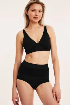 Brieftrosa seamless medium shape
