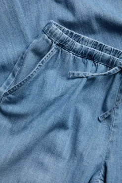 Byxor i mjuk denim
