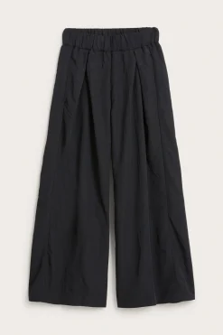 Byxor med struktur wide fit