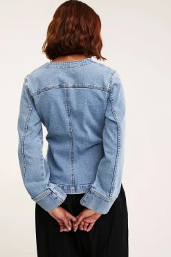 Denimblus med markerad midja