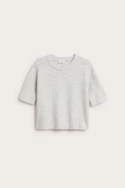 Finstickad t-shirt