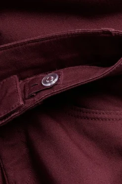Färgade twilljeans i bootcutmodell