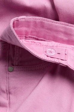 Färgade twilljeans i bootcutmodell