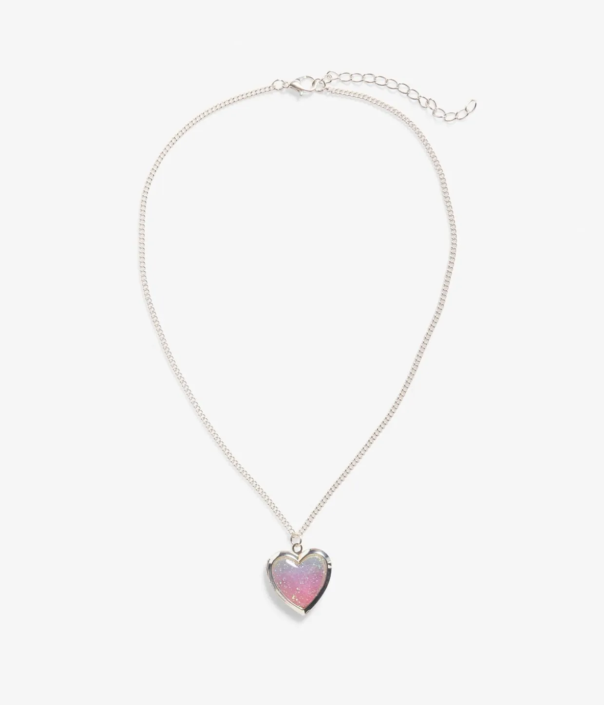 Halsband med hjärtmedaljong