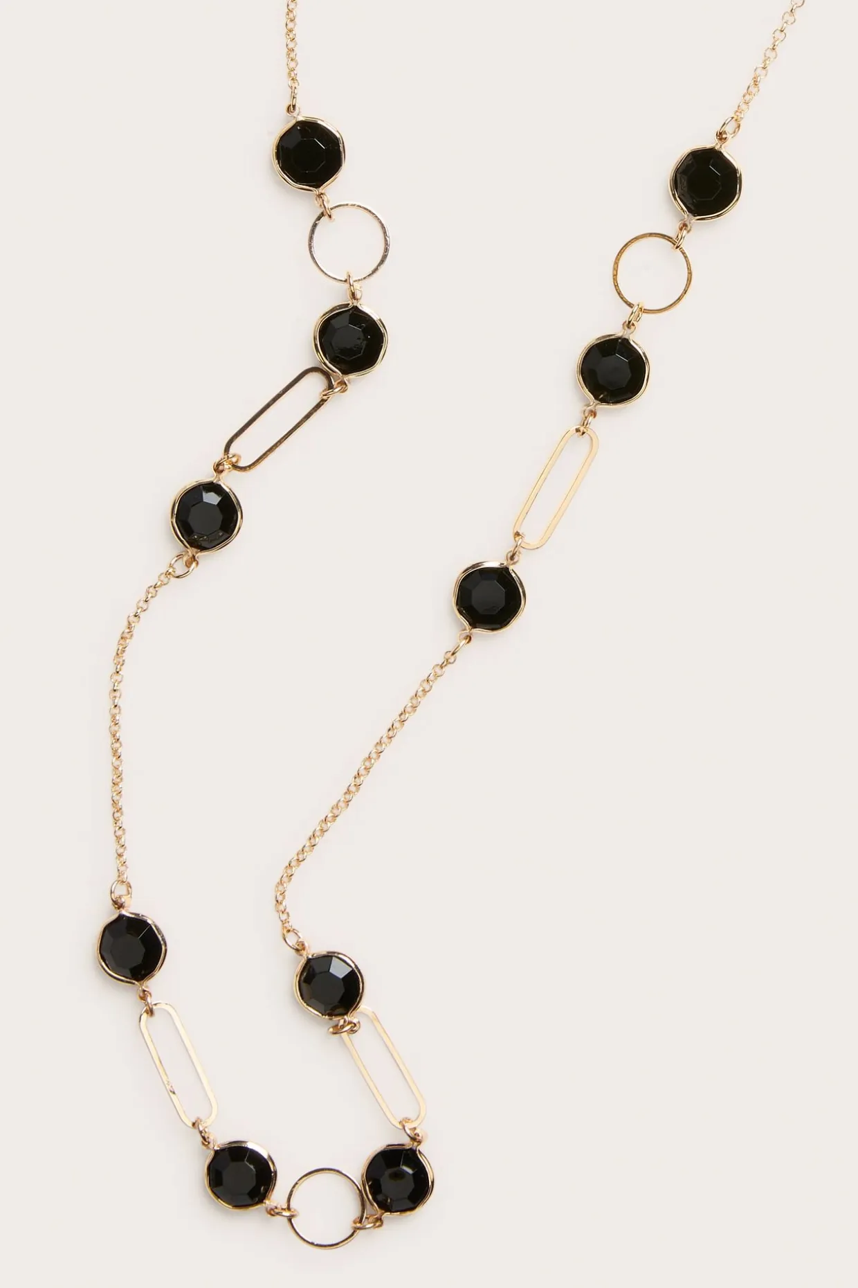Halsband med svarta glasdetaljer