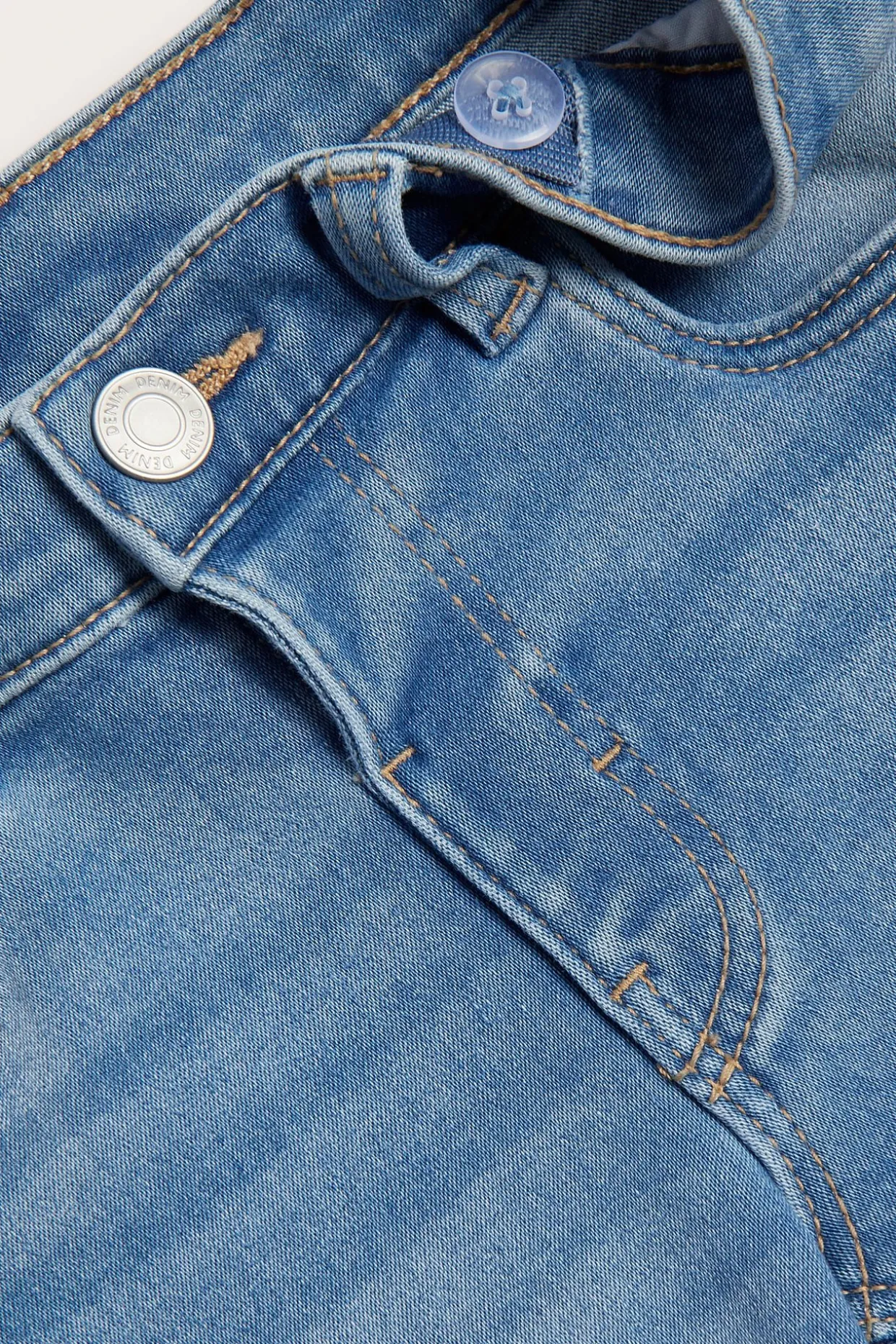 Jeansshorts i denimtrikå