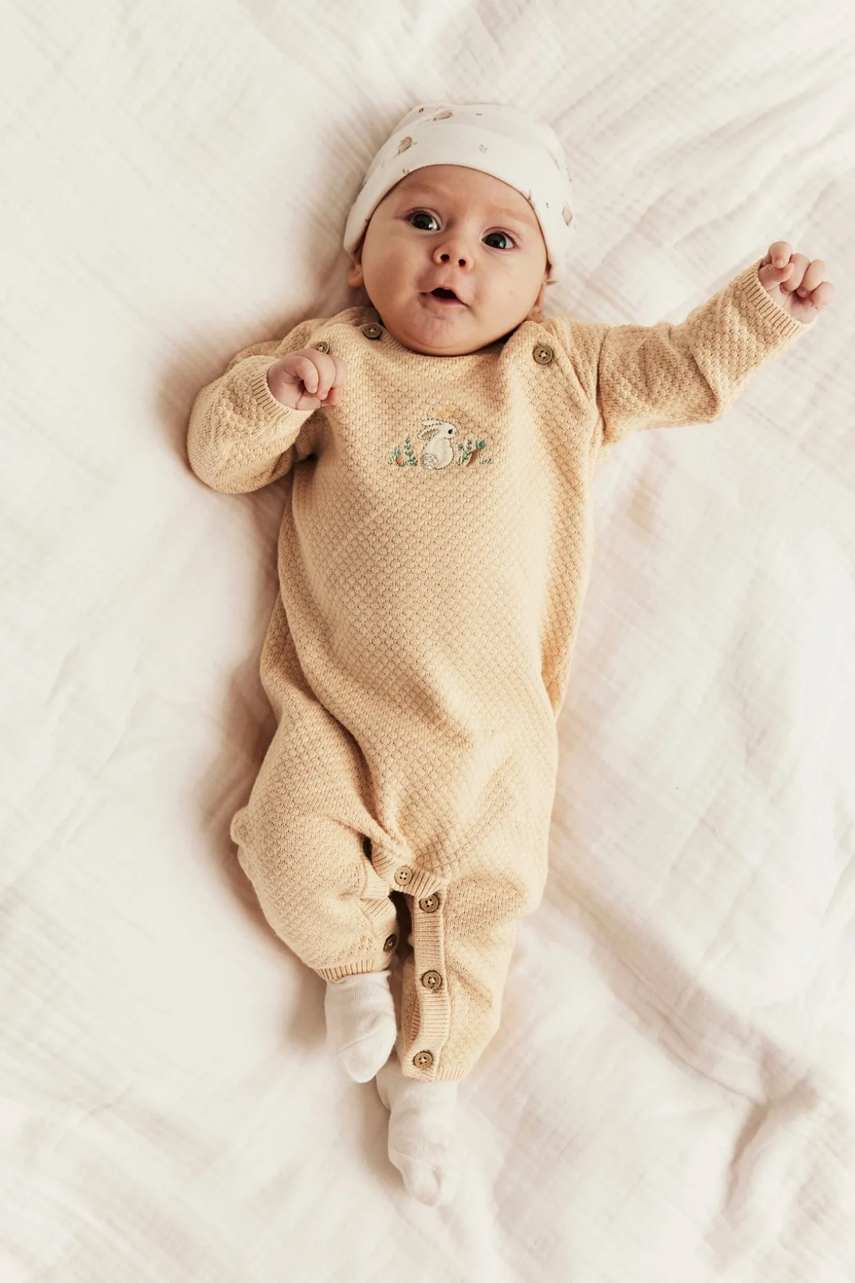 Jumpsuit med broderad kanin
