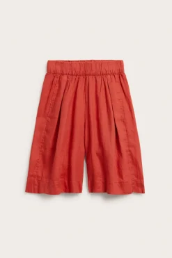 Knälånga linneshorts