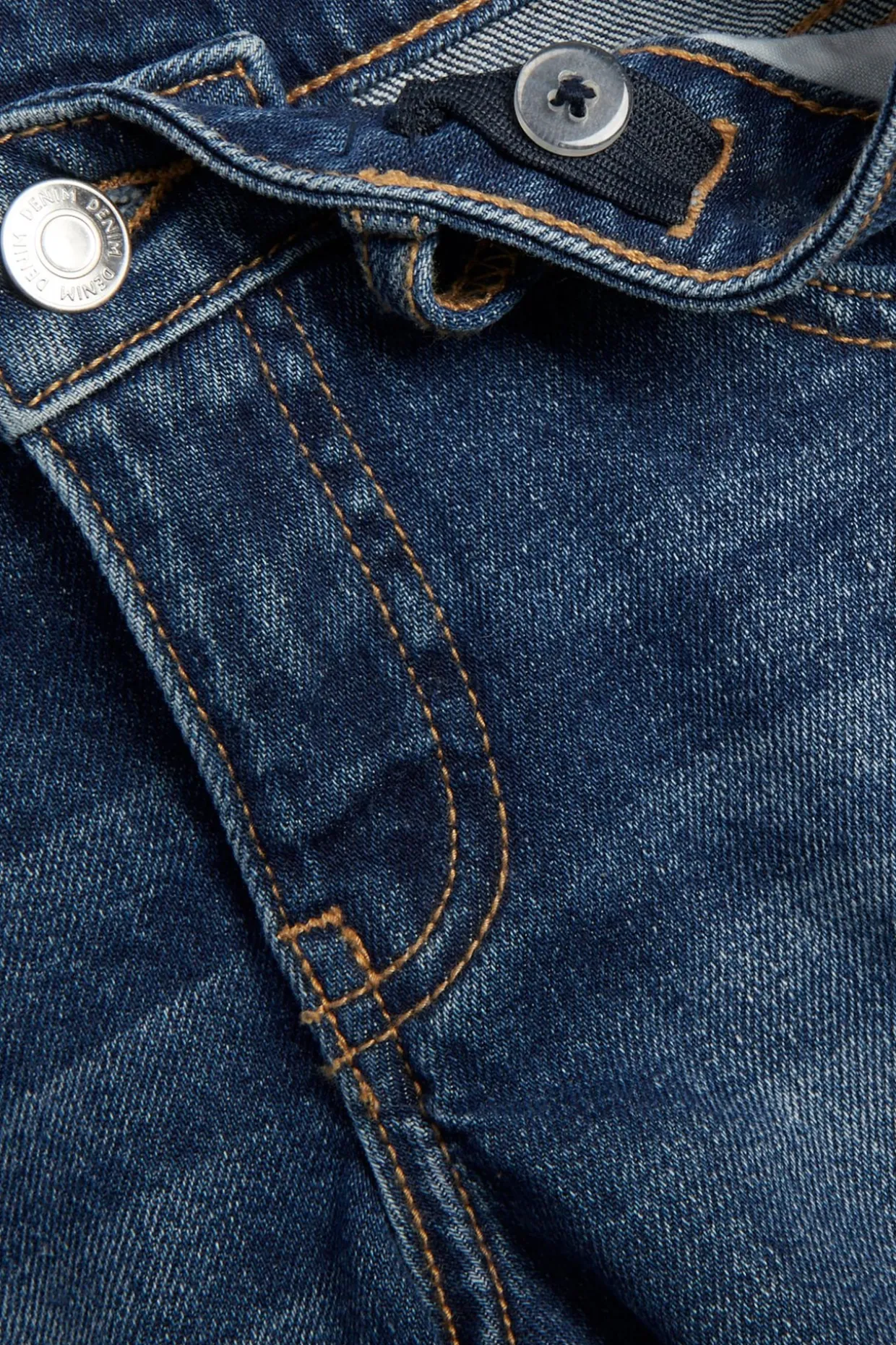 Korta jeansshorts