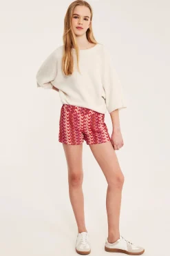Korta shorts med virkad look