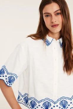 Kortärmad skjorta med broderie anglaise