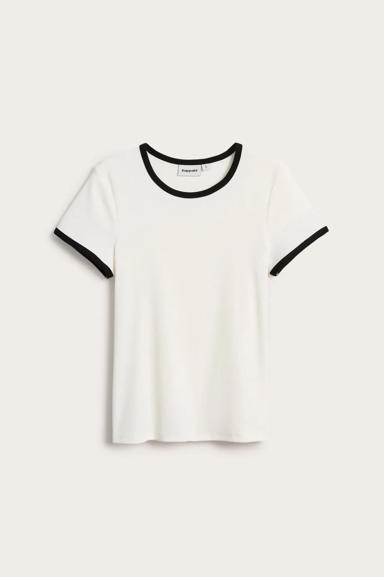 Kortärmad topp med kontrastkanter