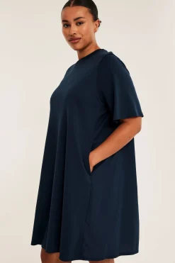 Kort t-shirtklänning