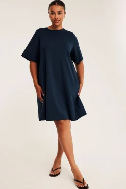 Kort t-shirtklänning