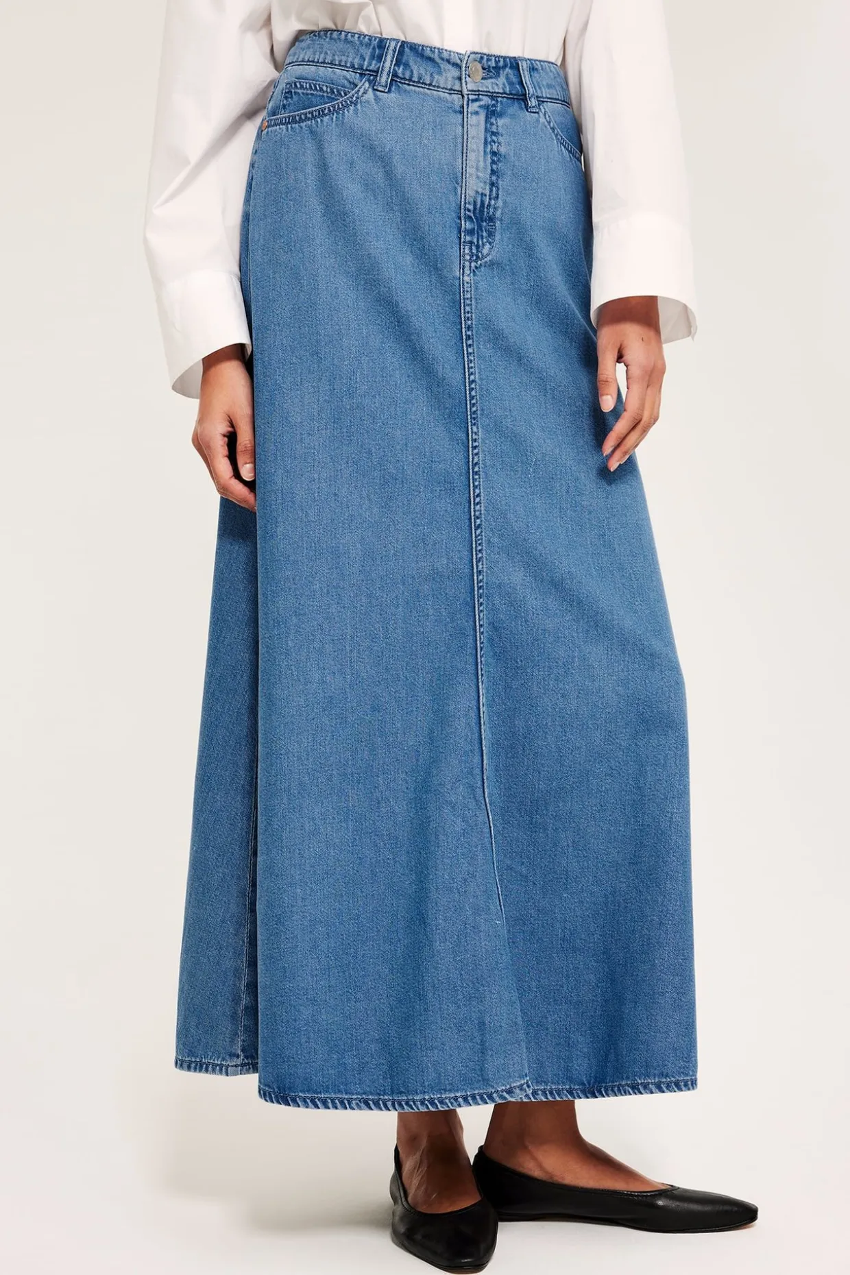 Lång jeanskjol