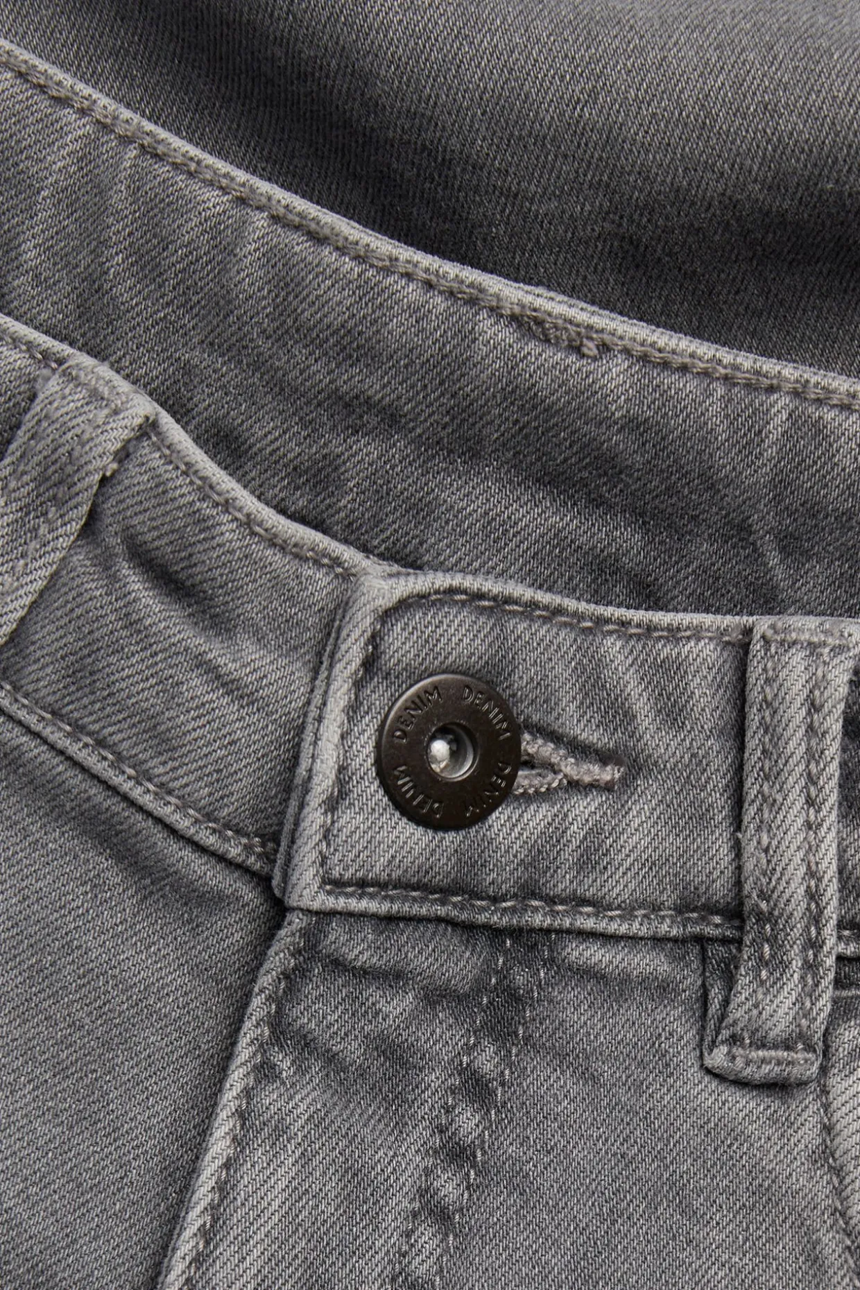 Loose jeans mid waist