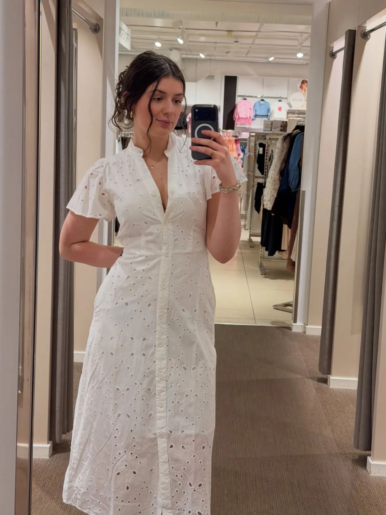 Midiklänning med broderie anglaise