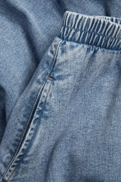 Midilång jeanskjol