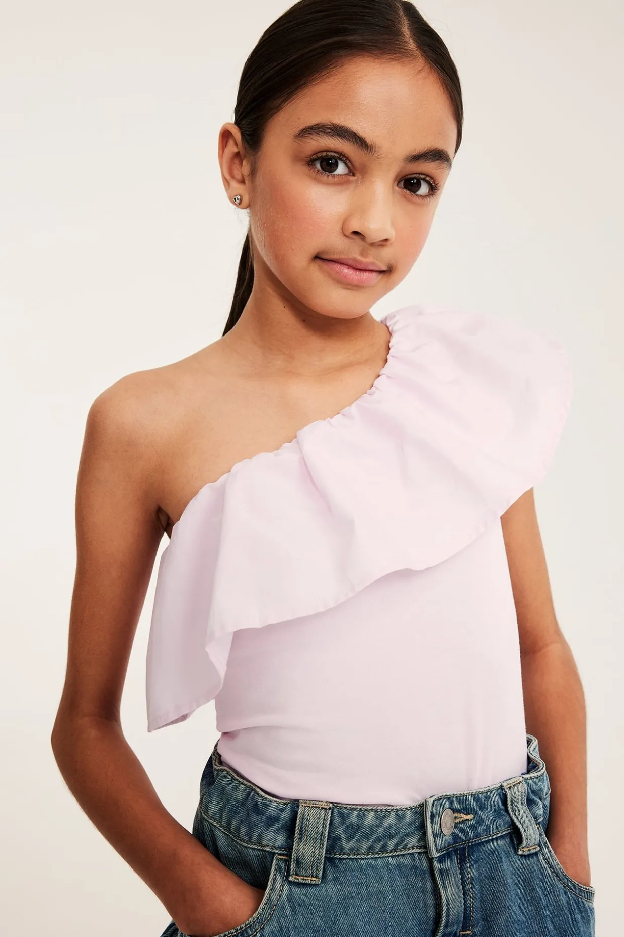 One shoulder volangtopp