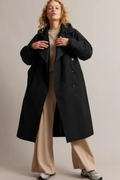 Oversized trenchcoat