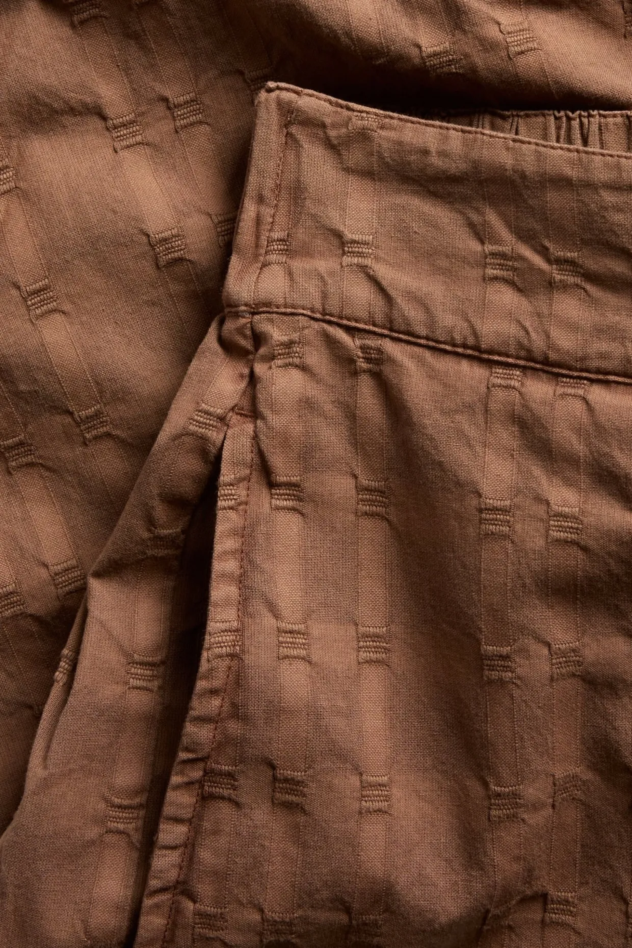 Pull-on byxor i culottemodell