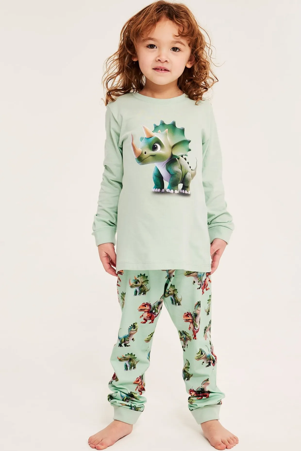 Pyjamas med dinosaurier