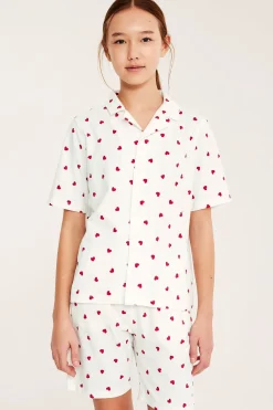 Pyjamas med hjärtan barn