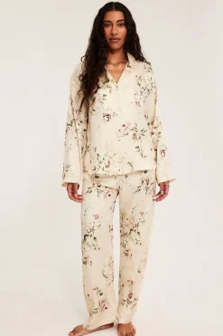 Pyjamasset i satin