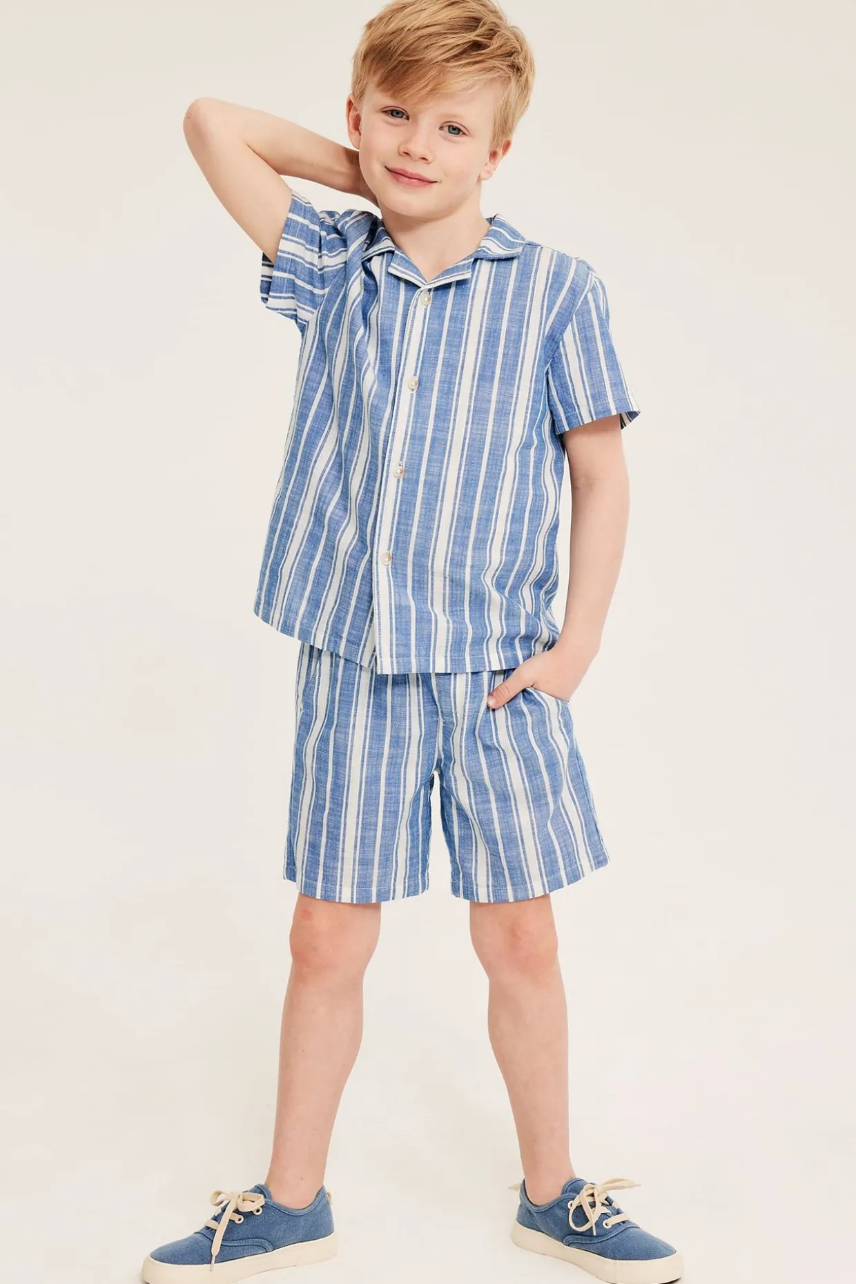 Randiga shorts i bomull