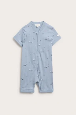 Randig pyjamas med segelbåtar