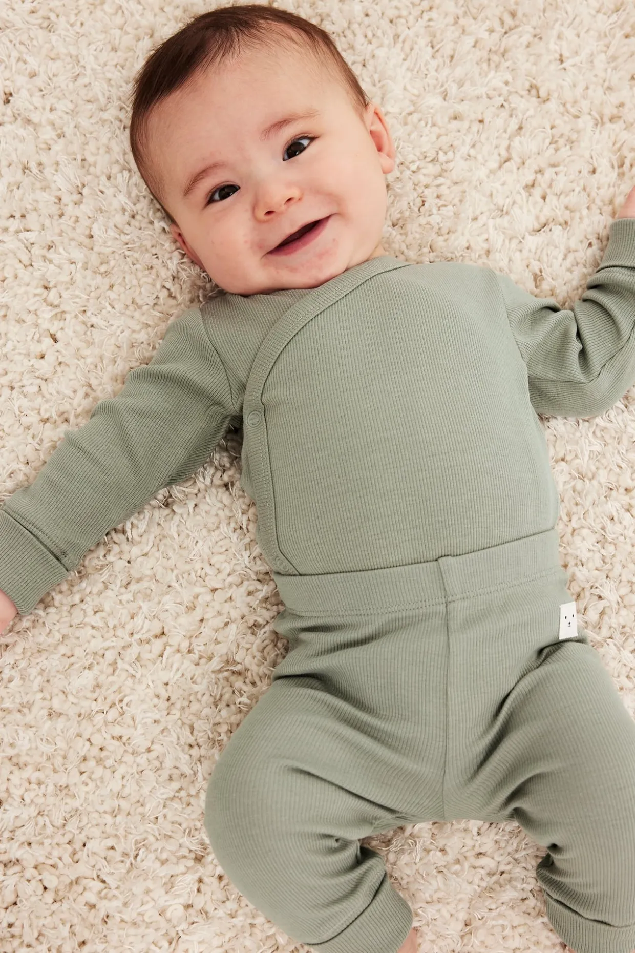 Ribbad body baby