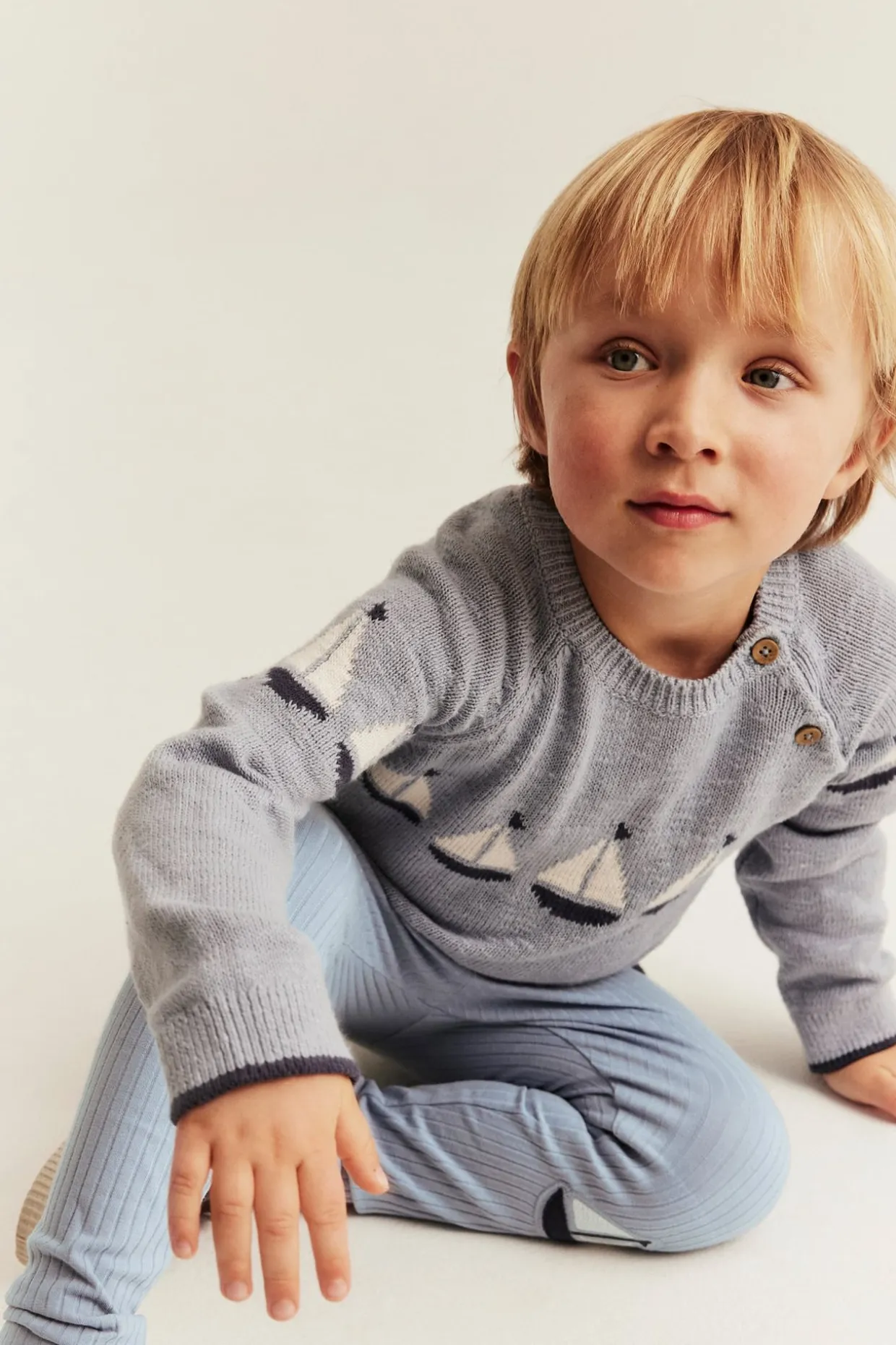 Ribbade leggings med applikation