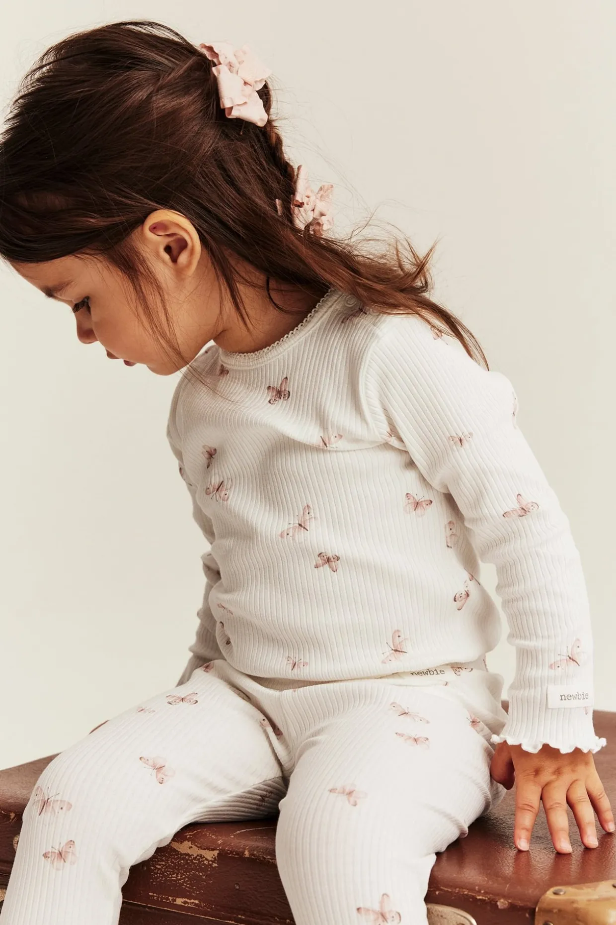 Ribbade leggings med fjärilar
